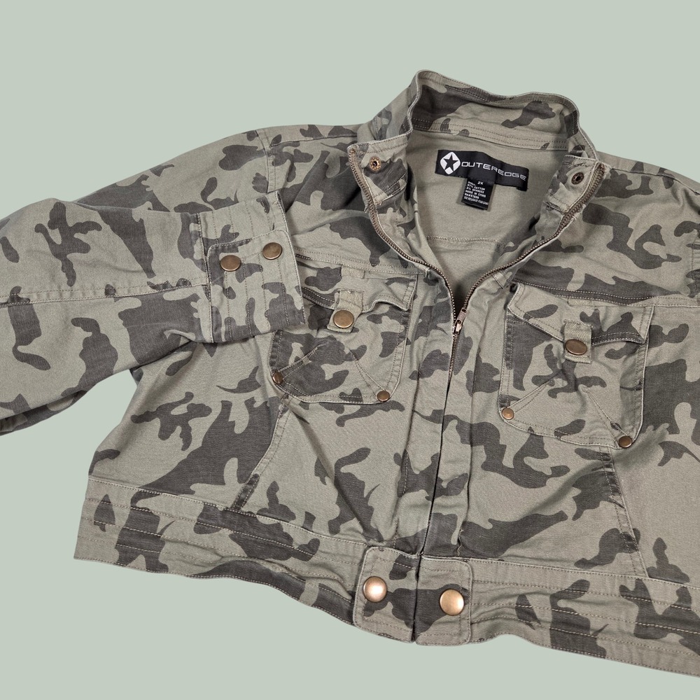 Vintage Y2K OuterEdge Women Large * Cropped Utility Jacket Faded Green Camo